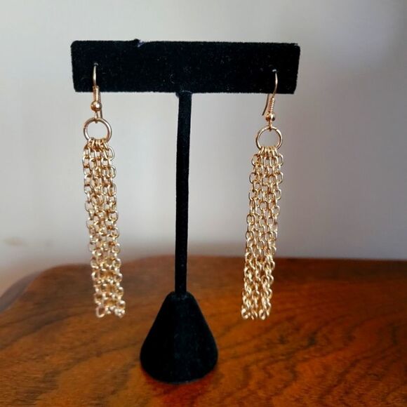 Fashion Jewelry Chain Earrings - Picture 3 of 3